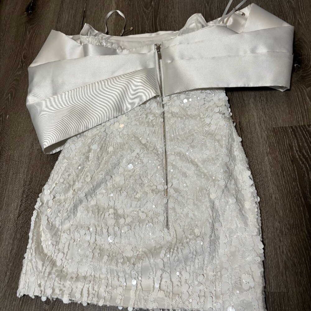 Off-Shoulder White Sequin Mini Dress - Picture 5 of 6